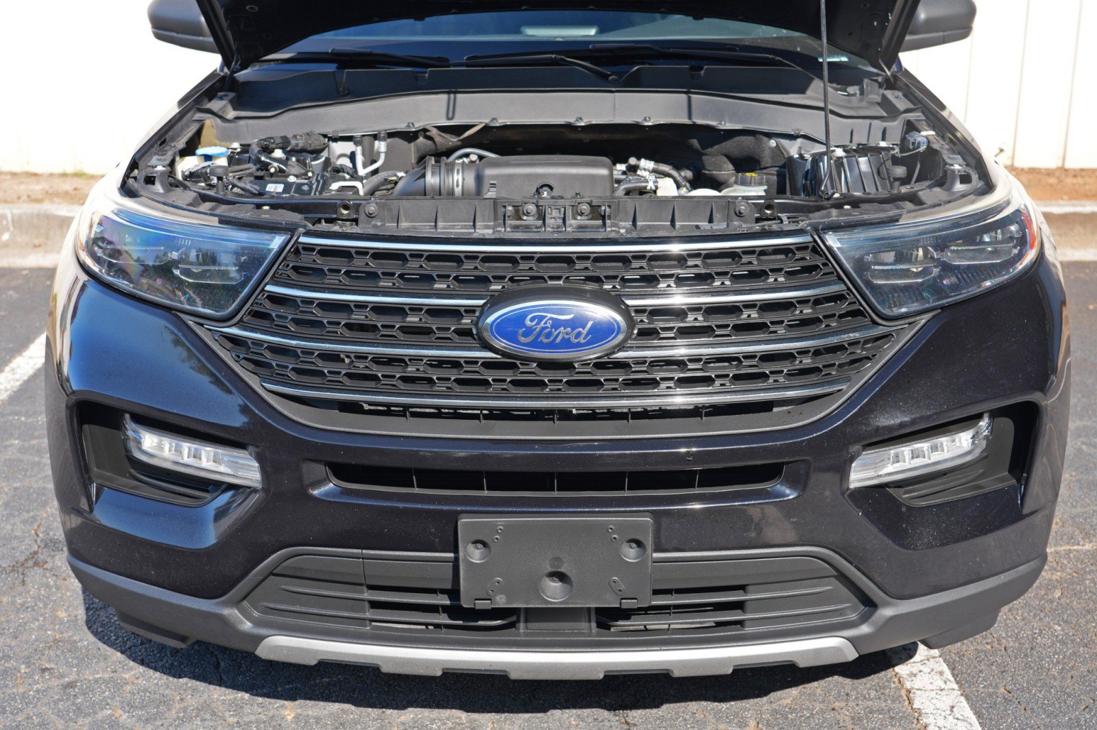 Used 2022 Ford Explorer XLT w/ Equipment Group 202A RWD image 7