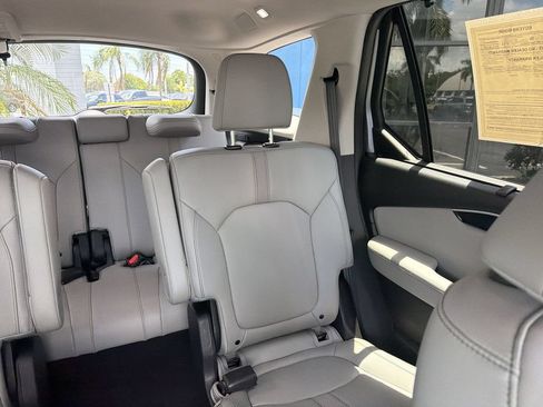 Used 2023 Honda Pilot EX-L image 13