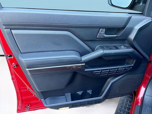 Used 2025 Toyota 4Runner TRD Off-Road image 23