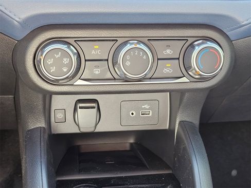 New 2025 Nissan Versa SV w/ Trunk Package image 15