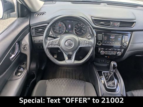 Used 2019 Nissan Rogue SV image 14