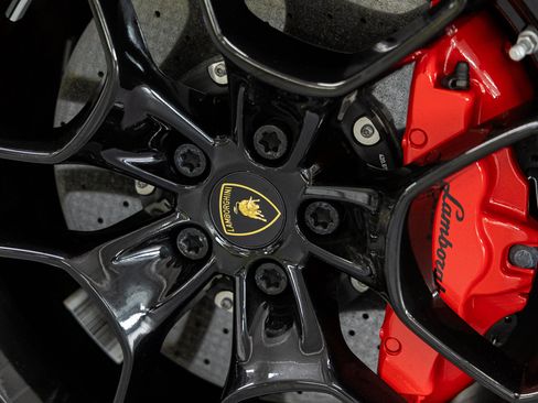 Used 2017 Lamborghini Huracan LP 610-4 AWD/4WD image 26