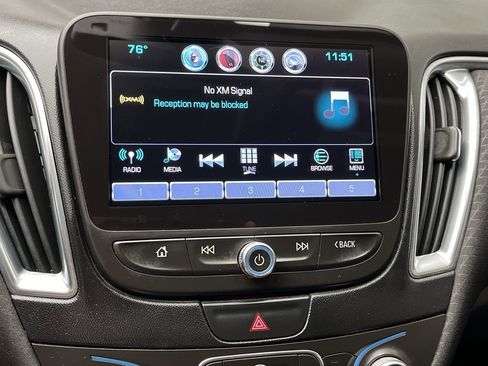 Used 2016 Chevrolet Malibu LT FWD image 16