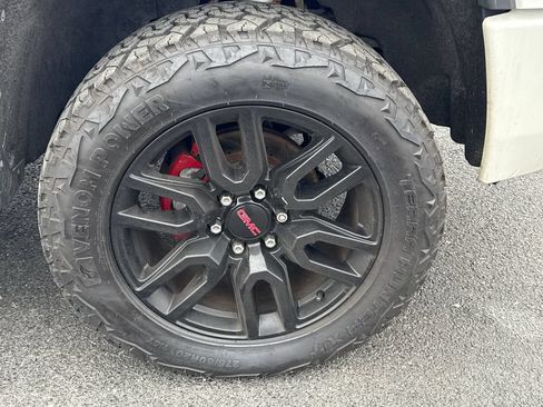 Used 2017 GMC Sierra 1500 Denali AWD/4WD image 9