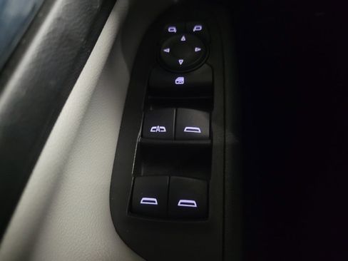 Used 2023 Chevrolet Equinox LS image 27