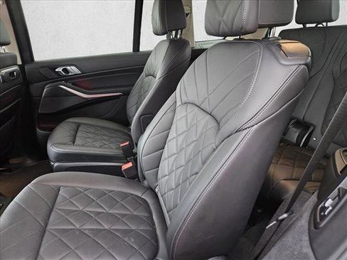 Used 2023 BMW X7 xDrive40i w/ Premium Package image 20