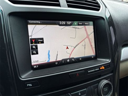 Used 2016 Ford Explorer XLT w/ Equipment Group 202A image 14