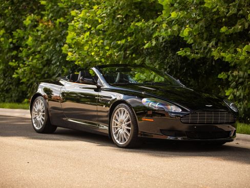 Used 2007 Aston Martin DB9 Volante RWD image 2