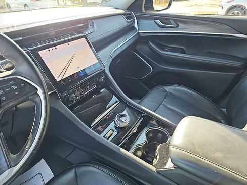 Used 2021 Jeep Grand Cherokee L Limited image 30