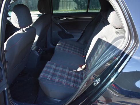 Used 2017 Volkswagen GTI Autobahn FWD image 17