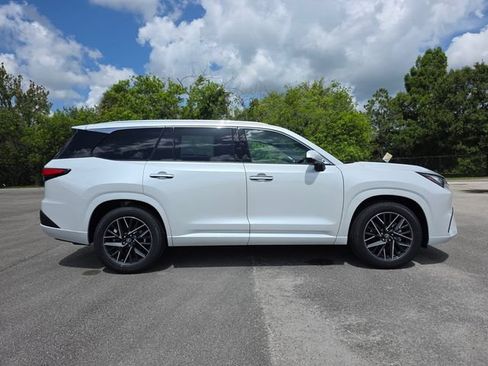 New 2026 Lexus TX 350 AWD image 2