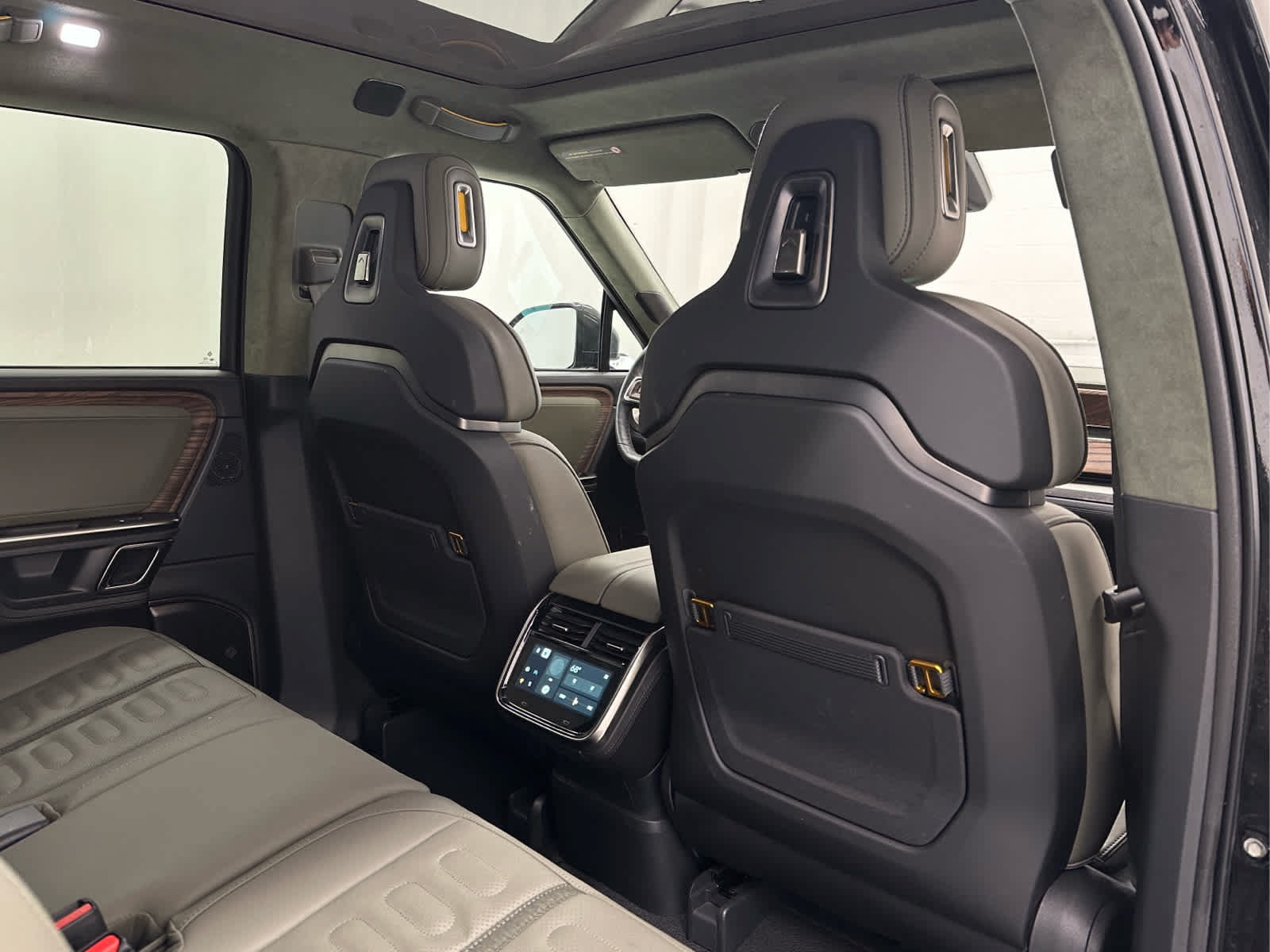 Used 2023 Rivian R1S Adventure Quad AWD/4WD image 21