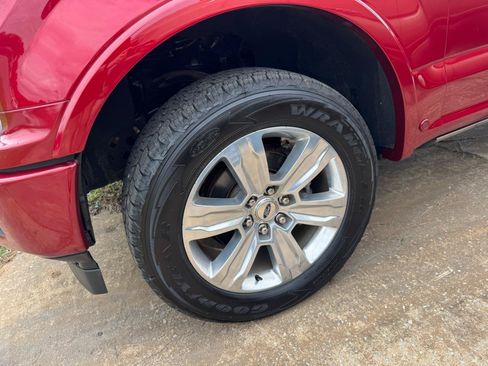 Used 2019 Ford F150 Platinum w/ Equipment Group 701A Luxury AWD/4WD image 19