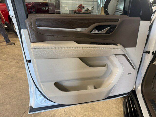 Used 2021 GMC Yukon XL Denali AWD/4WD image 48