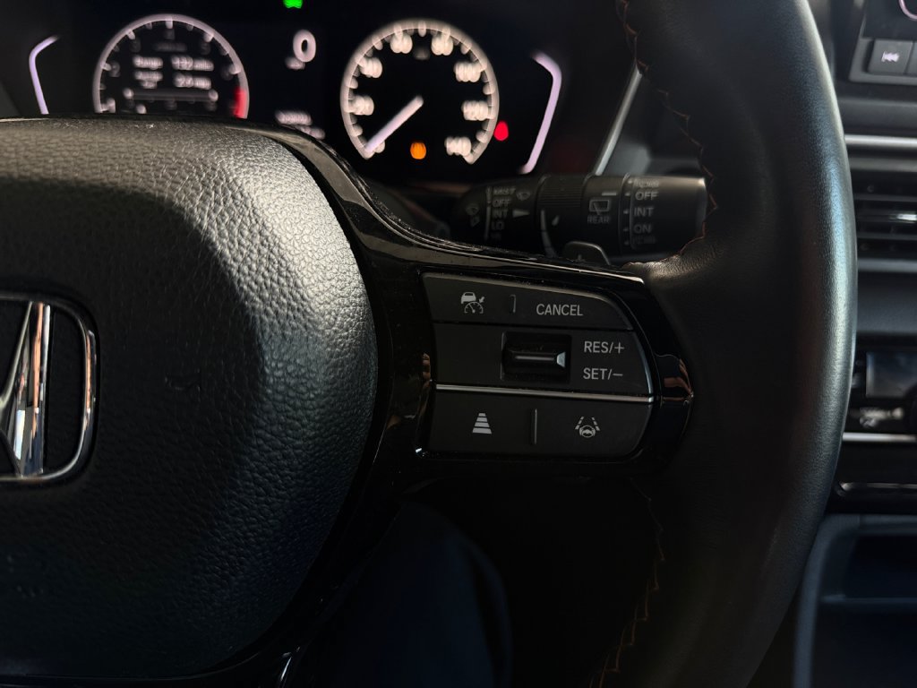 Used 2025 Honda Pilot Sport image 20
