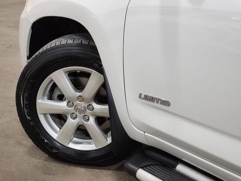 Used 2007 Toyota RAV4 Limited image 23