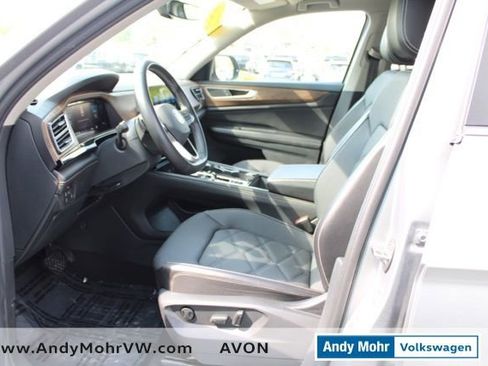 Used 2024 Volkswagen Atlas SE AWD/4WD image 20