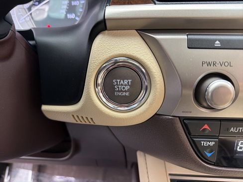 Used 2017 Lexus ES 350 image 19