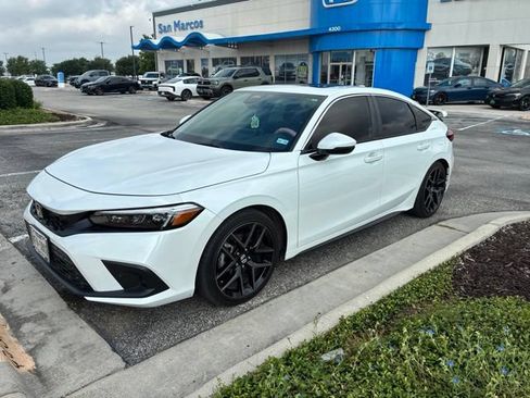 Used 2024 Honda Civic Sport Touring image 2