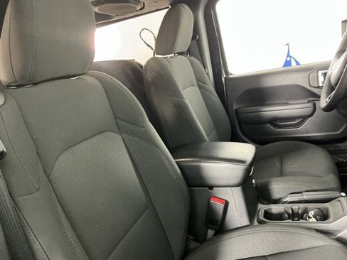 Used 2023 Jeep Wrangler Sport S image 17