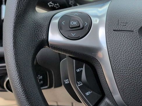 Used 2014 Ford Focus SE w/ SE Winter Package FWD image 22