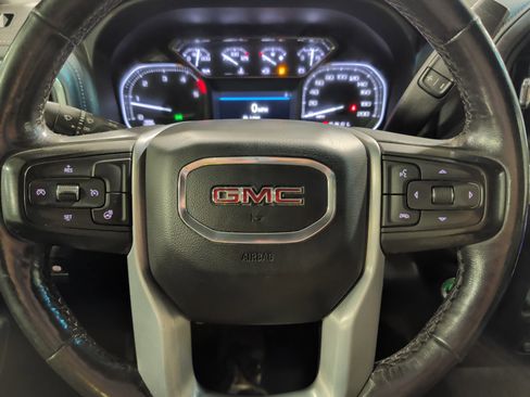 Used 2022 GMC Sierra 2500 SLT w/ X31 Off-Road Package AWD/4WD image 9