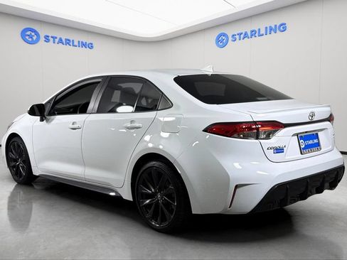 Used 2023 Toyota Corolla SE FWD image 5