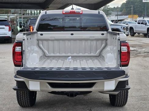 New 2026 GMC Canyon Elevation w/ Convenience Package image 8