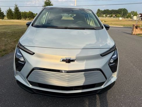 Used 2023 Chevrolet Bolt LT w/ Driver Confidence Package FWD image 4