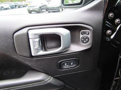 Used 2022 Jeep Wrangler Unlimited Sahara w/ Cold Weather Group image 22