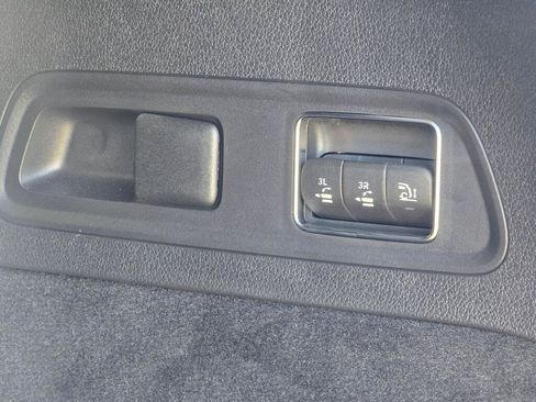 Used 2026 Mercedes-Benz GLS 450 4MATIC image 23
