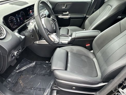 Certified 2025 Mercedes-Benz GLB 250 image 10