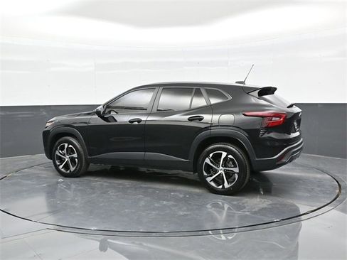 Used 2024 Chevrolet Trax RS w/ Driver Confidence Package image 4