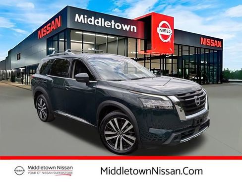Certified 2023 Nissan Pathfinder Platinum w/ Cargo Package AWD/4WD image 1