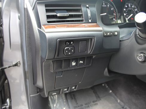 Used 2015 Lexus ES 350 w/ Luxury Package image 24