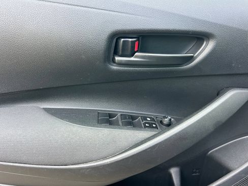 Used 2023 Toyota Corolla LE FWD image 12