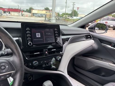 Used 2023 Toyota Camry LE FWD image 17