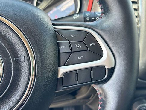 Used 2017 Jeep Compass Trailhawk w/ Leather Interior Group AWD/4WD image 23
