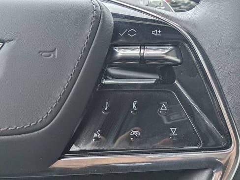 Used 2026 Cadillac Escalade Platinum Sport w/ LPO, ONYX Package AWD/4WD image 29