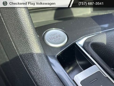 Used 2024 Volkswagen Tiguan SE w/ Panoramic Sunroof Package AWD/4WD image 46