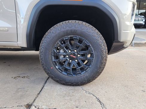 New 2026 GMC Canyon Elevation w/ Convenience Package image 50