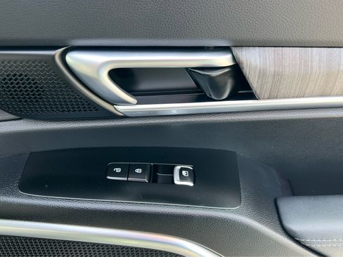 Used 2024 Kia Telluride SX Prestige w/ Towing Package image 18