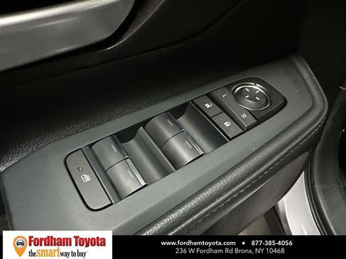 Used 2025 Toyota Grand Highlander AWD image 12