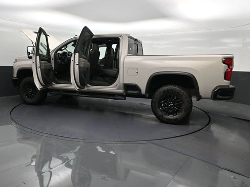Used 2026 Chevrolet Silverado 2500 ZR2 AWD/4WD image 35