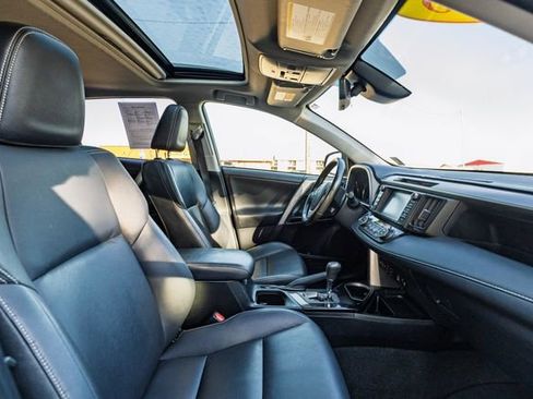 Used 2018 Toyota RAV4 Limited image 21