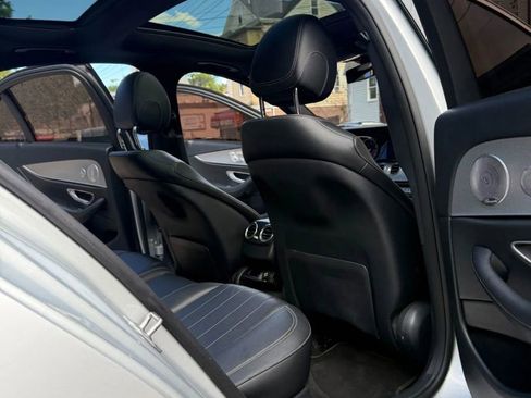 Used 2017 Mercedes-Benz E 300 4MATIC image 9