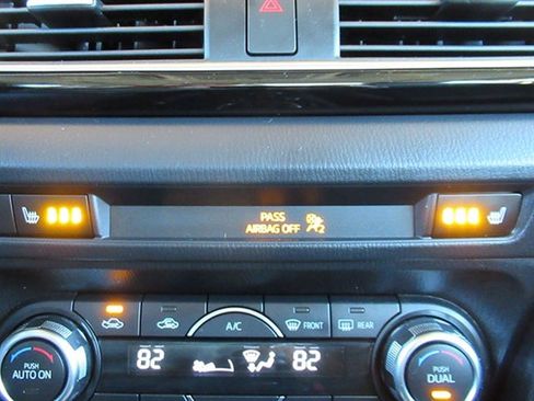 Used 2015 MAZDA MAZDA3 i Grand Touring image 31