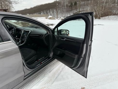 Used 2013 Ford Fusion SE image 12