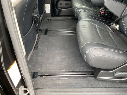 Used 2015 Toyota Sienna SE FWD image 31