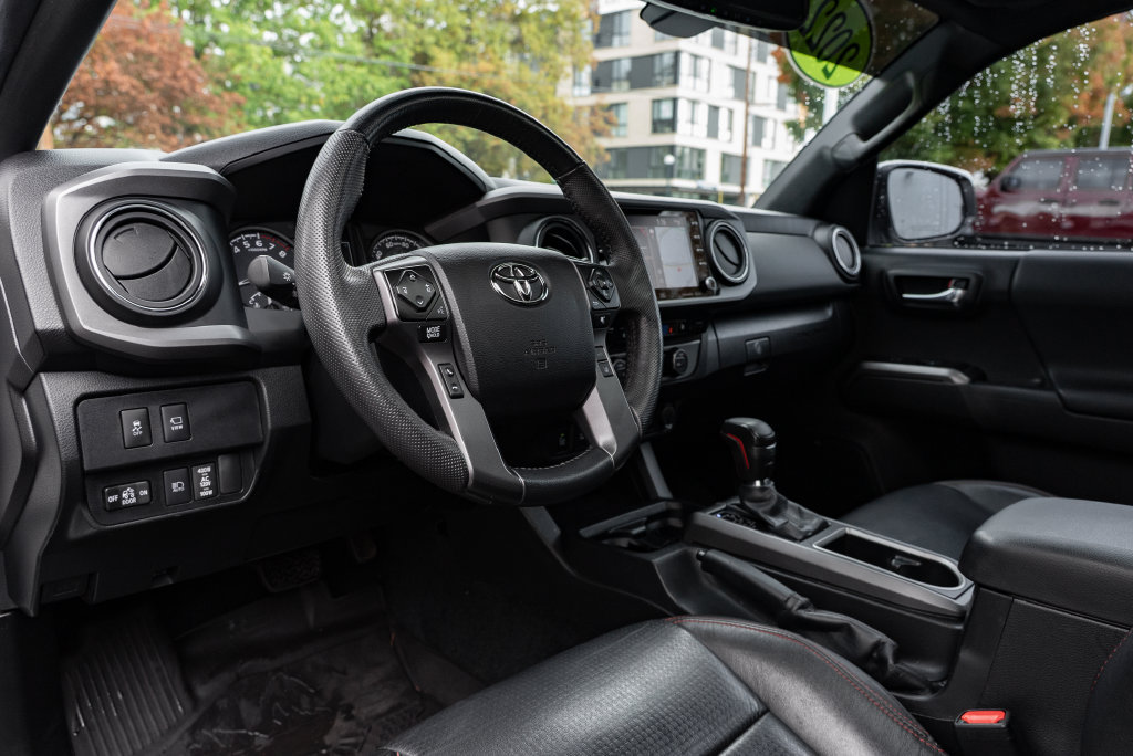 Used 2022 Toyota Tacoma TRD Pro AWD/4WD image 28